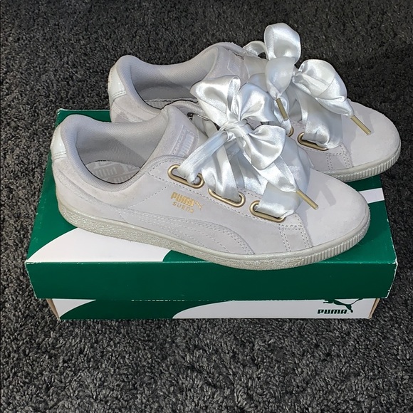 Women’s Puma Sneakers - Picture 2 of 5